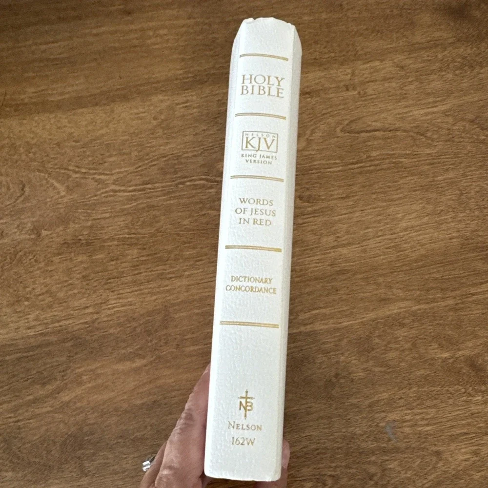 Thomas Nelson KJV Holy Bible Vintage 1983 White Red Letter
